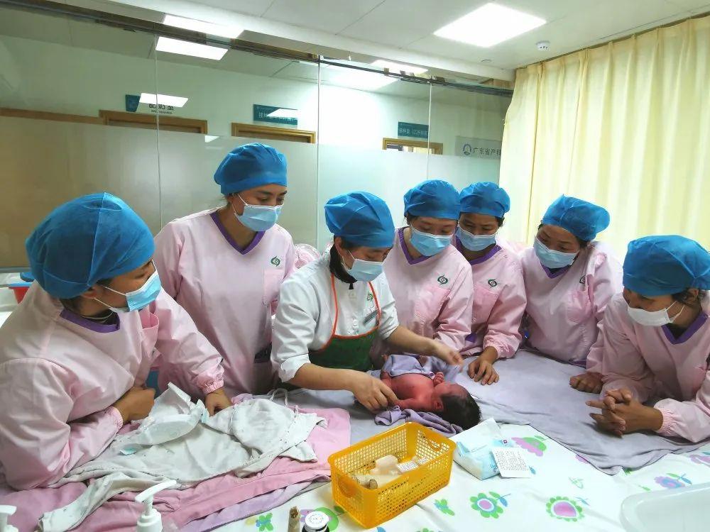 嘉善县妇婴监护型护送